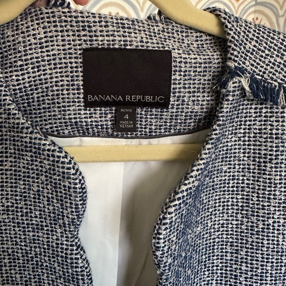 Banana Republic Blue Tweed Scalloped Open Blazer - Size 4 Petite - Picture 7 of 10